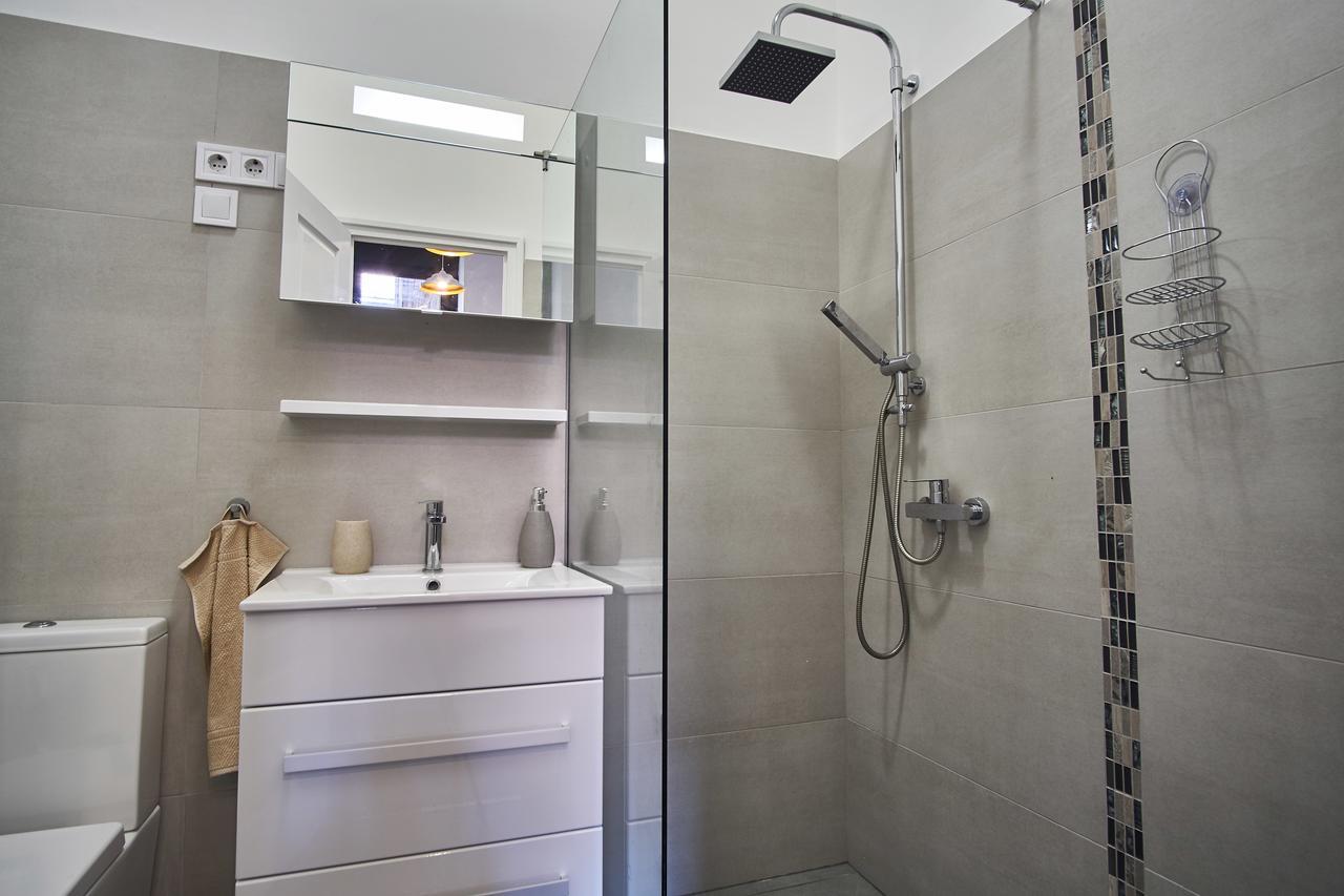 Design Apartment In The City Center With Ac Budapest Esterno foto